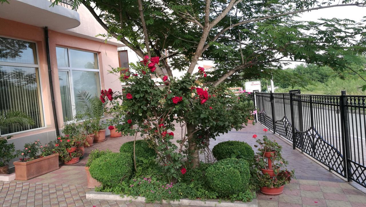 Family Hotel Mimosa Tsarevo Luaran gambar