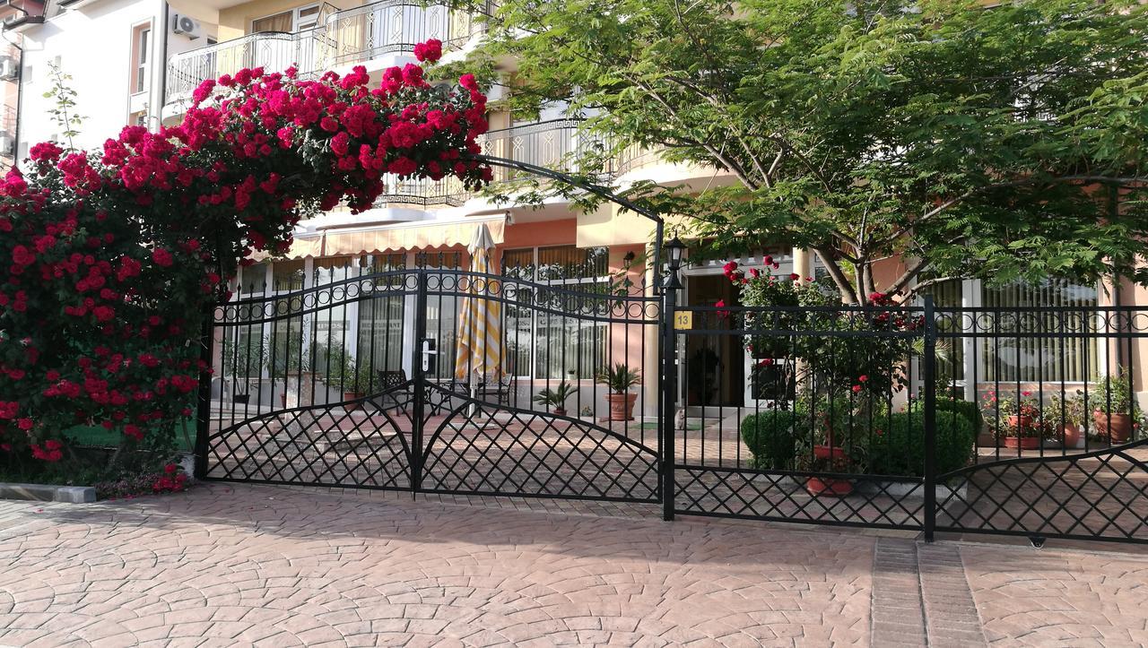 Family Hotel Mimosa Tsarevo Luaran gambar