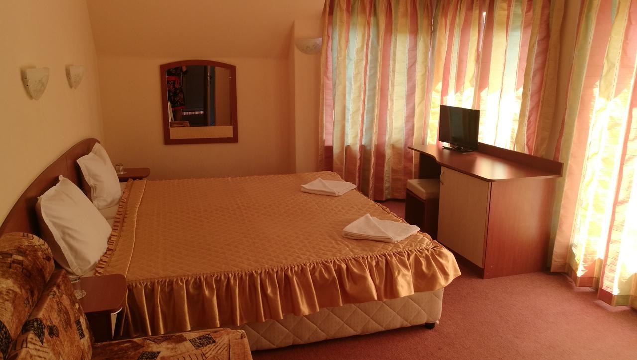 Family Hotel Mimosa Tsarevo Luaran gambar